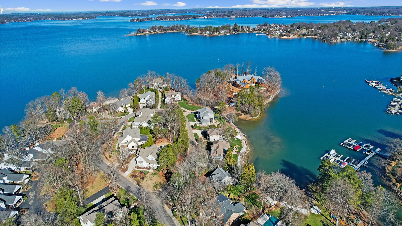 Aerial view of Lake Norman waterfront homes
